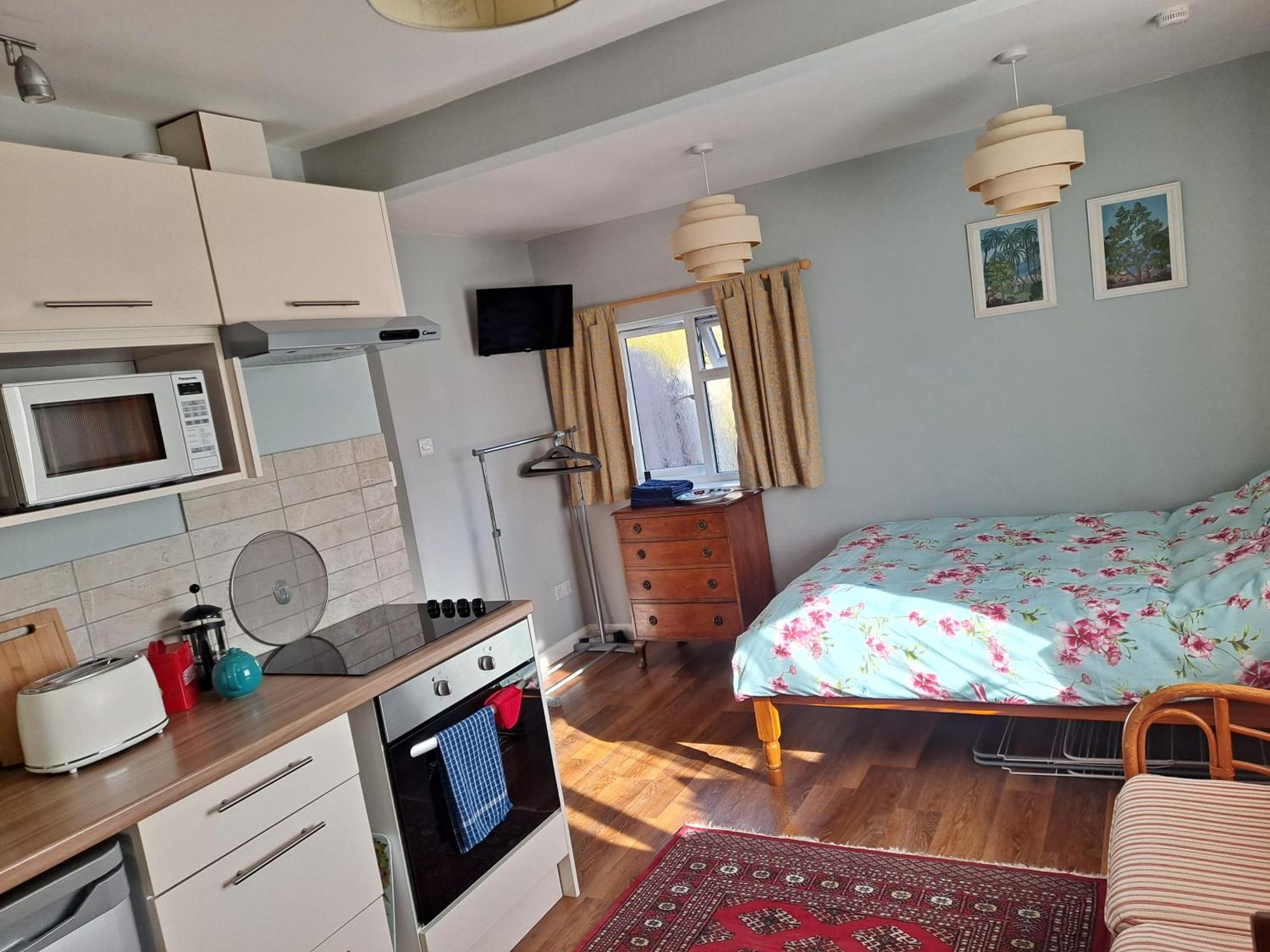 Cheltenham Studio Apartment Bagian luar foto